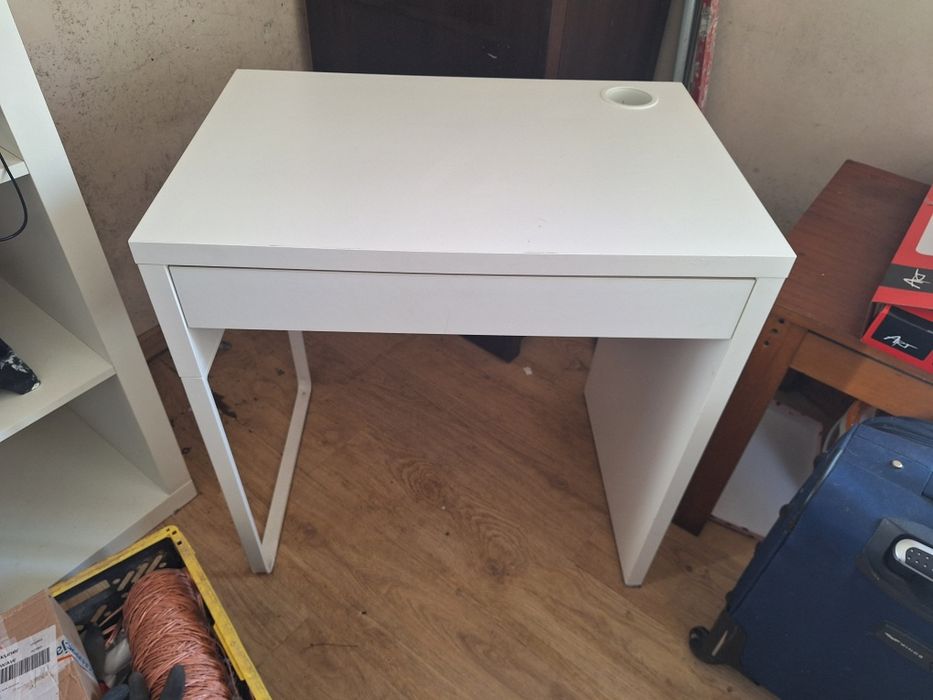 Sprzedam biurko z Ikei o wymiarach 73x50