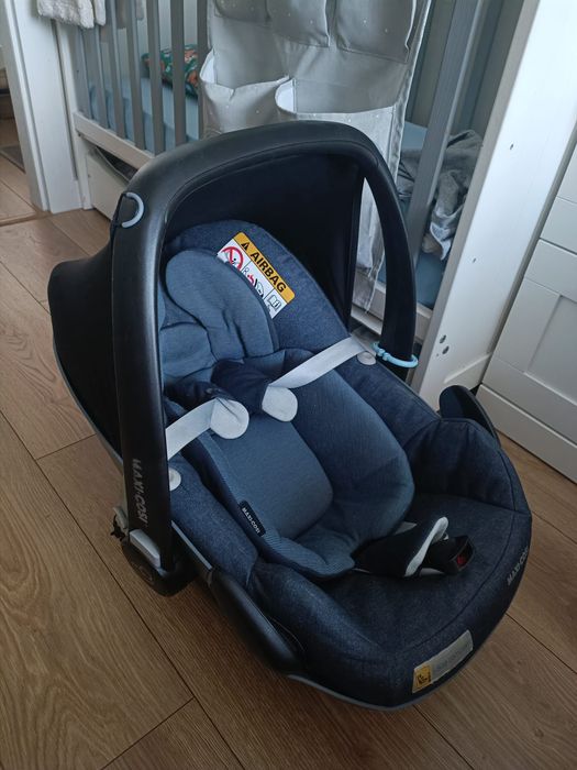 Fotelik samochodowy Maxi Cosi Pebble Pro z bazą