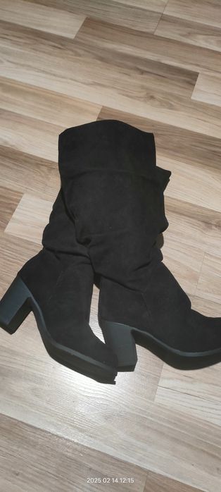 Czarne kozaki marszczone Nowe