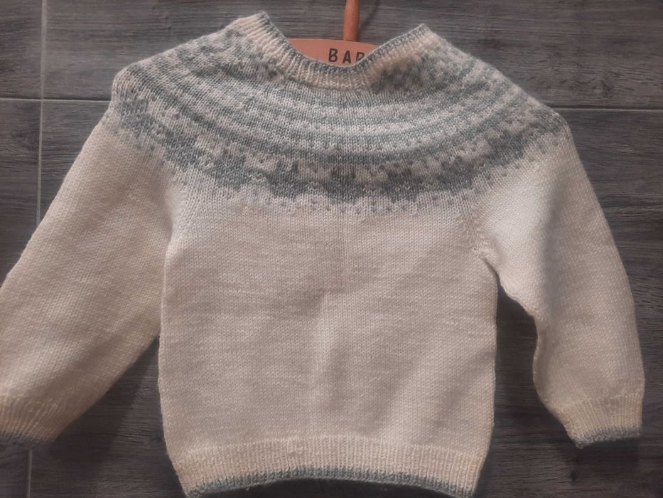 Przepiekny swiateczny sweterek - 74/80 cm nowe sesja