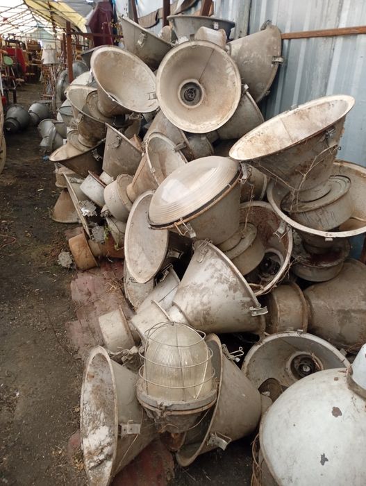 Stara lampa przemysłowa vintage