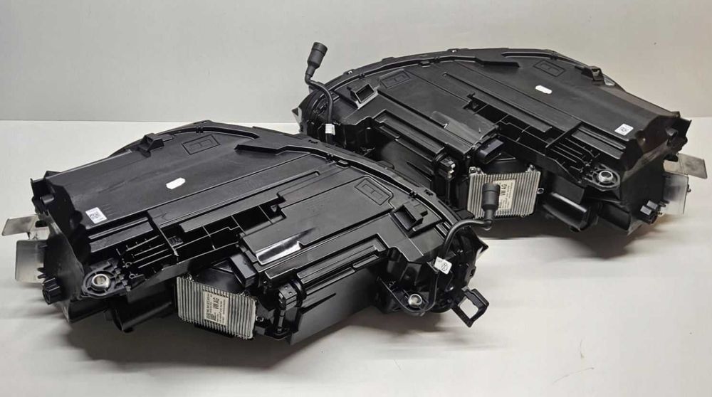 VW Passat B9 пассат пасат б9 Фары (фара левая, правая)