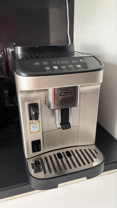 Ekspres Delinghi Magnifica Evo