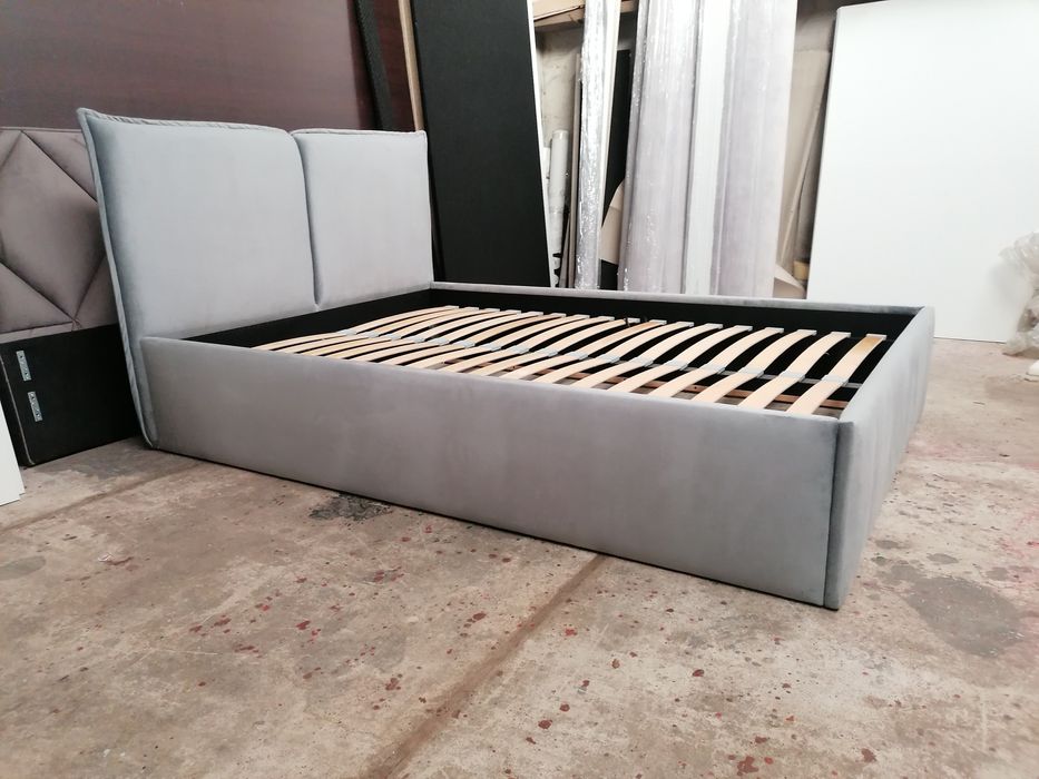 Łóżko tapicerowane w formie poduch na wymiar personalizowane łoże