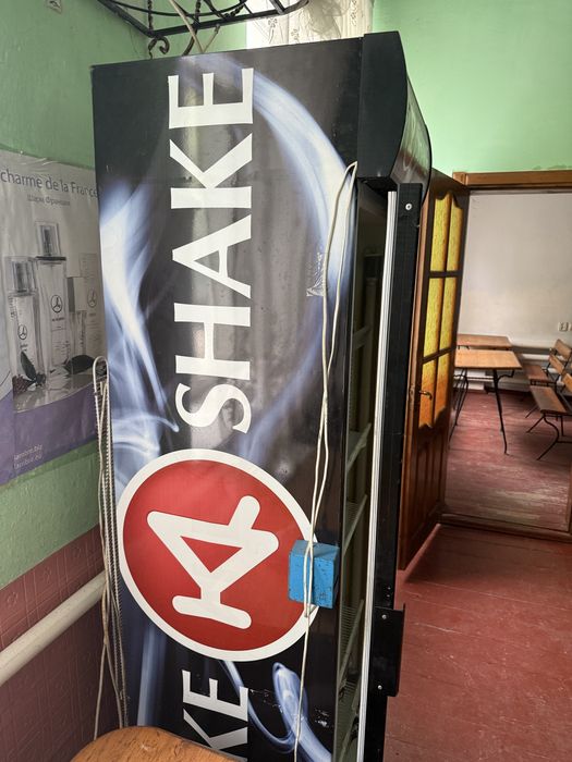 Холодильник торговий