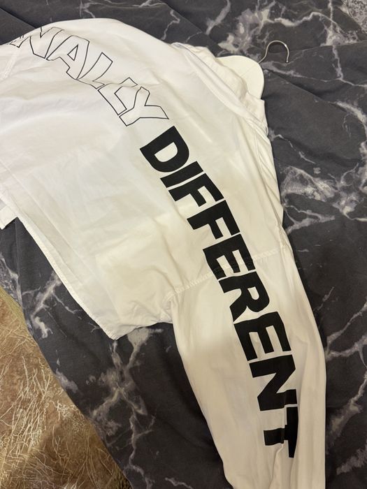 Рубашка белая укороченная