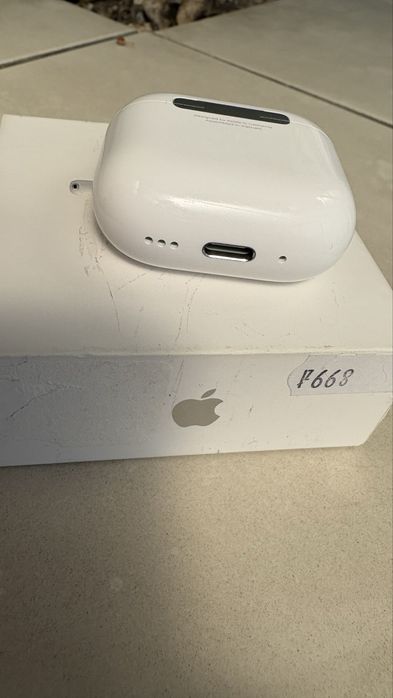 Słuchawki apple AirPods 4 ANC super stan  50% ceny oryginalne