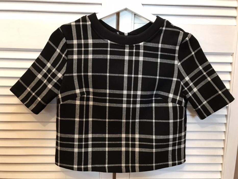 Koszulka w kratę czarno biała bershka xs krótki rękaw crop top