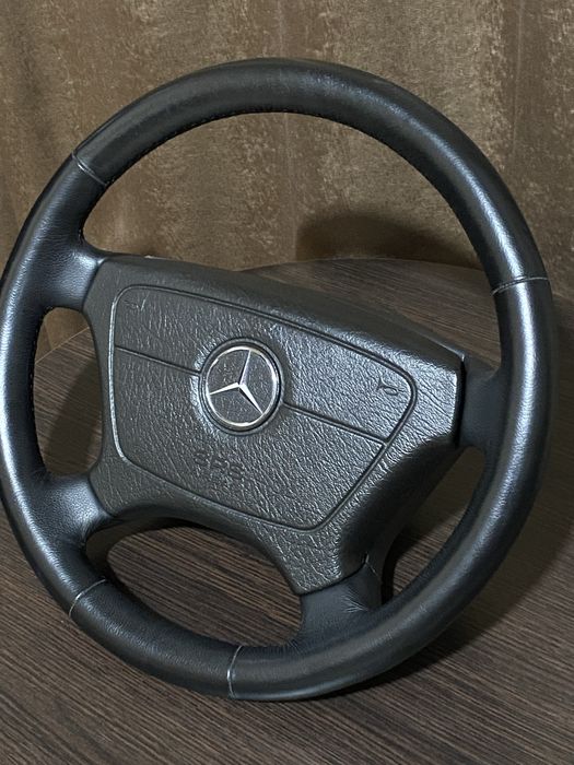 Руль Мерседес W124,126,210 дорест