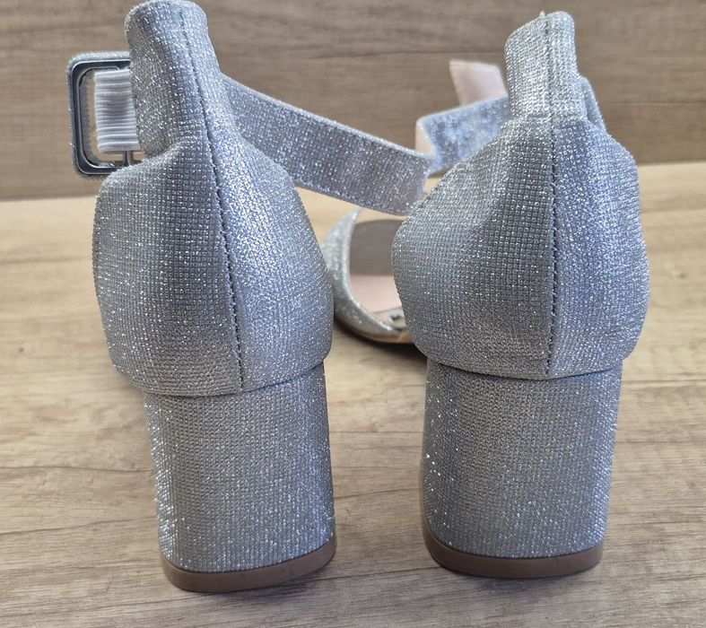 Srebrne damskie buty