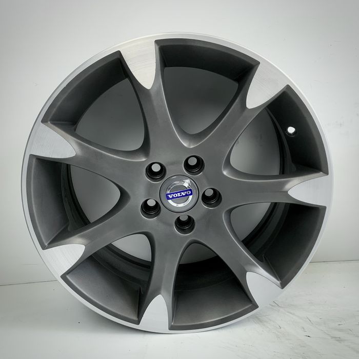 Felgi 18” Volvo XC70 XC60 V70 S40 V50 S60 V60 / 8J et55 (D04)