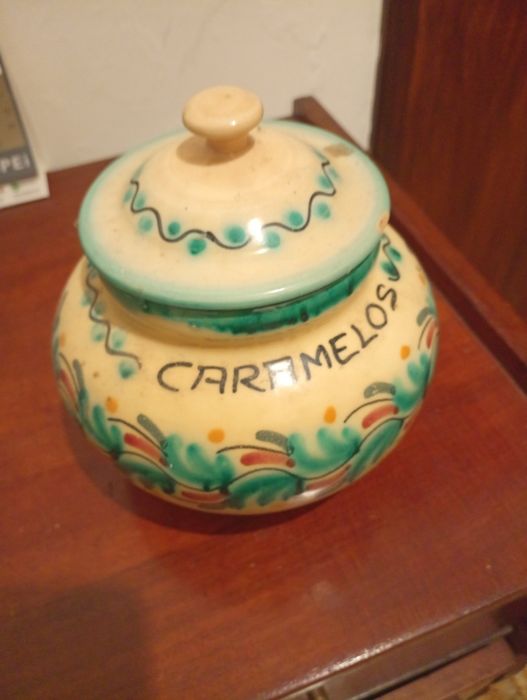 Terrina de cerâmica artesanal - caramelos - antiga	vintage*