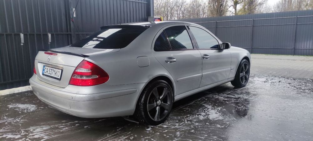 Mercedes-Benz E-Class 2003 W211  •  220 CDI AT (автомат)