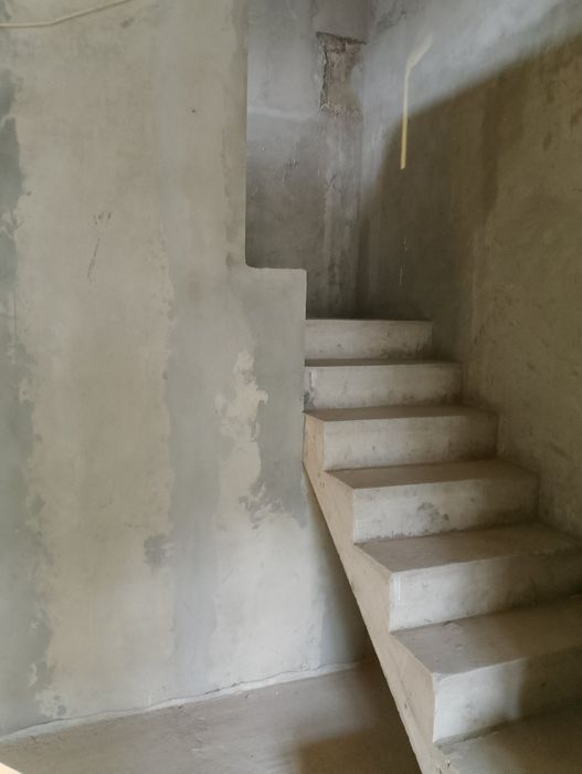 ,, ЦІНУ ЗНИЖЕНО,,,ЦІКАВА, ЗРУЧНА, двоповерхова квартира