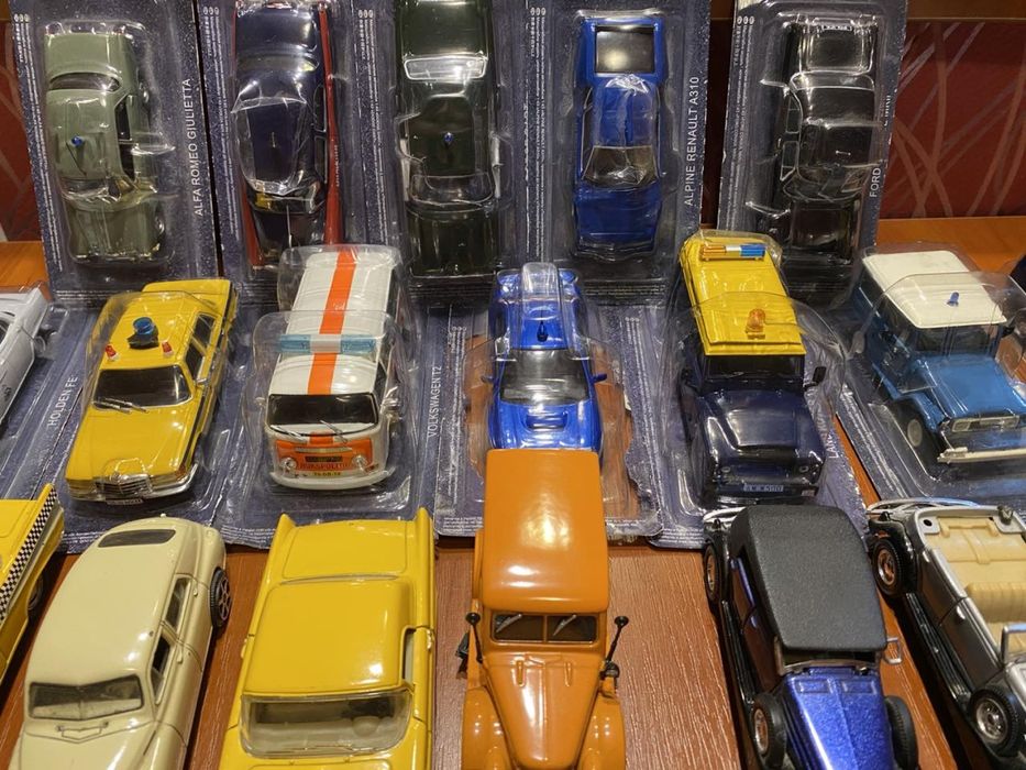 Модельки авто 1:43