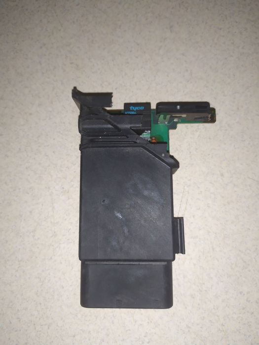 Продам блок управління водійськими дверями