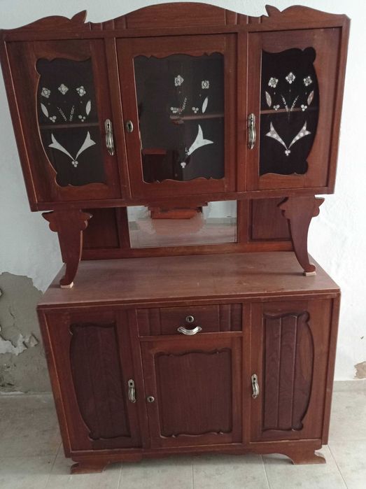 Móvel de madeira antigo - Portimão