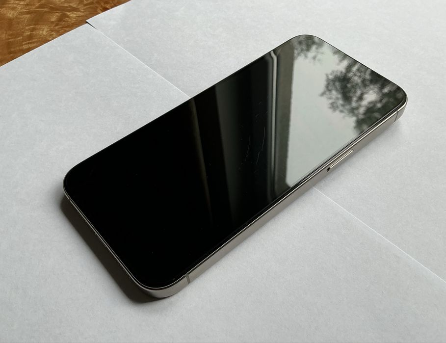 iPhone 15 Pro Max 1Tb Naturalny tytan Idealny + etui FineWoven