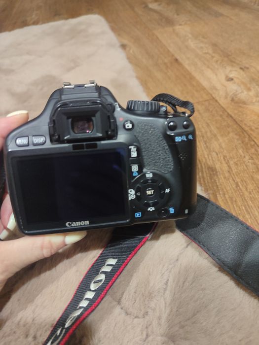 Дзеркальний фотоапарат Canon D550 + kit об'єктив 18-55 мм