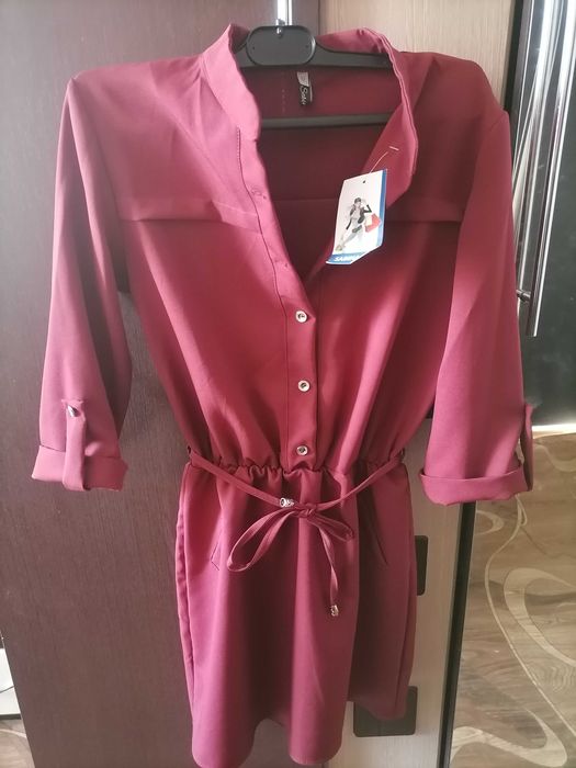 Продам сукню м.    Нова