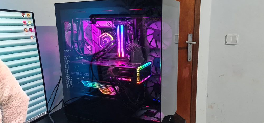 Torre ryzen 9 9700x3d 4.4 base  rtx 4070 ti  16gb (com garantia)