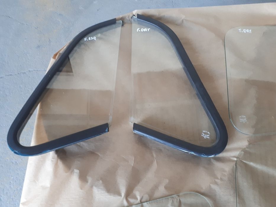Lote de peças Citroen dyane 6 vidros das portas