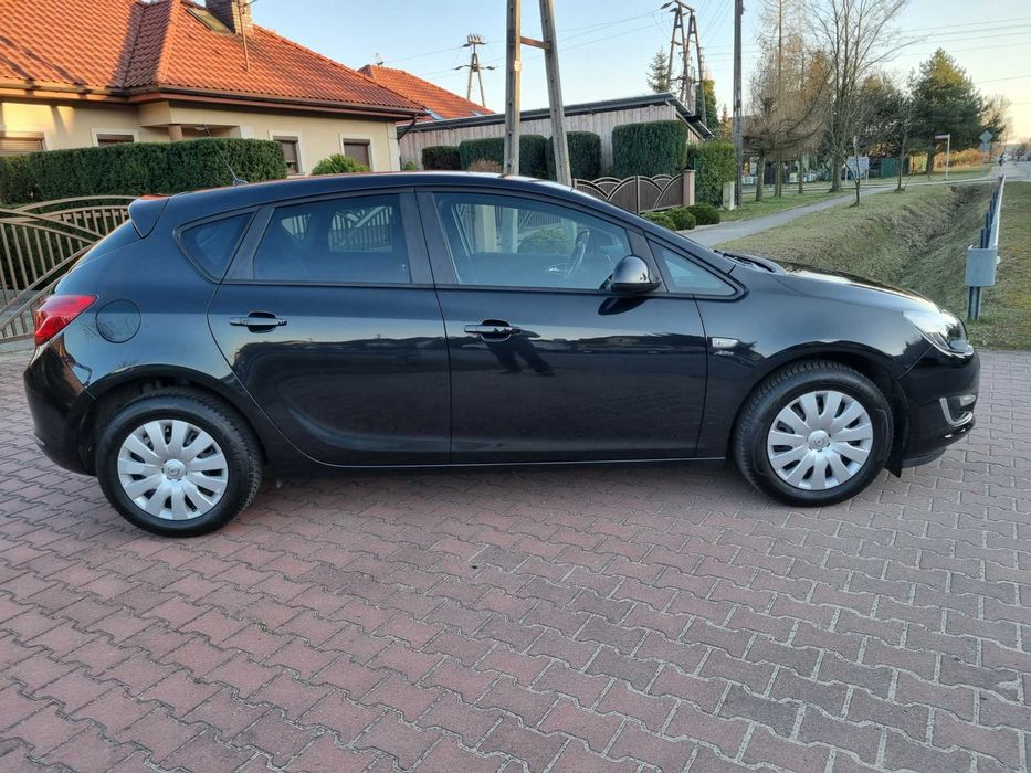 Opel Astra J 1.4 T 140 KM 2013 CZARNA / Serwis / Klimatyzacja