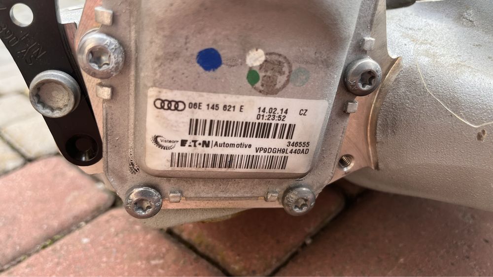Компресор з впускним колектором Audi 3.0 TFSI