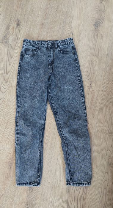 Spodnie jeansy mom fit Rozmiar 34 sinsay