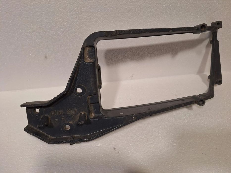 DAF LF MOCOWANIE PAJĄK LAMPY LEWY PRZÓD ACAR 897
