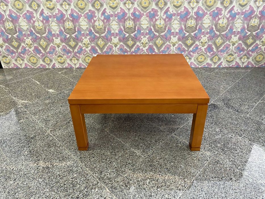 Mesa de centro em cerejeira