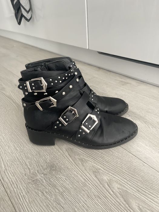 Botki-40- srebrne klamry