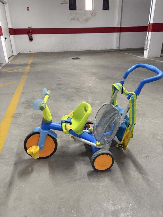 Triciclo Evolutivo Imaginarium 3 em 1 com Pega de Empurrar
