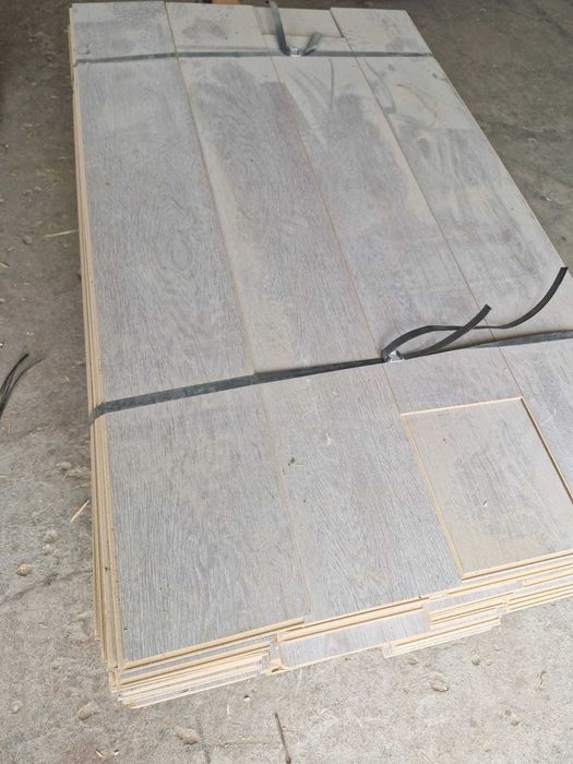 Panele podlogowe mdf 8mm uzywane na targach