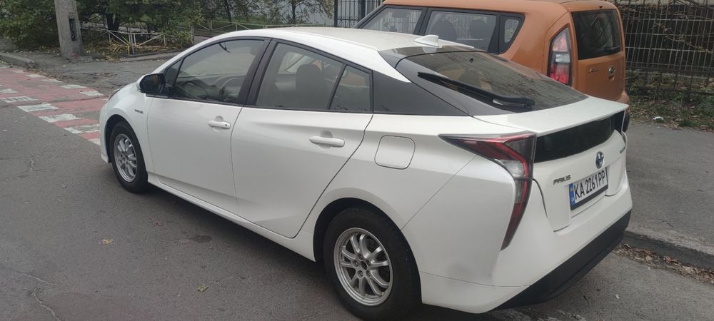 Toyota prius 50 2016 оренда в таксі. Довгострокова Оренда .