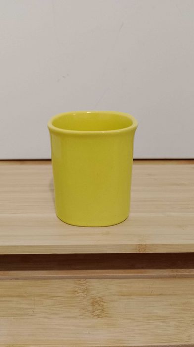 Kubek ceramiczny żółty, kwadrat, 200 ml.