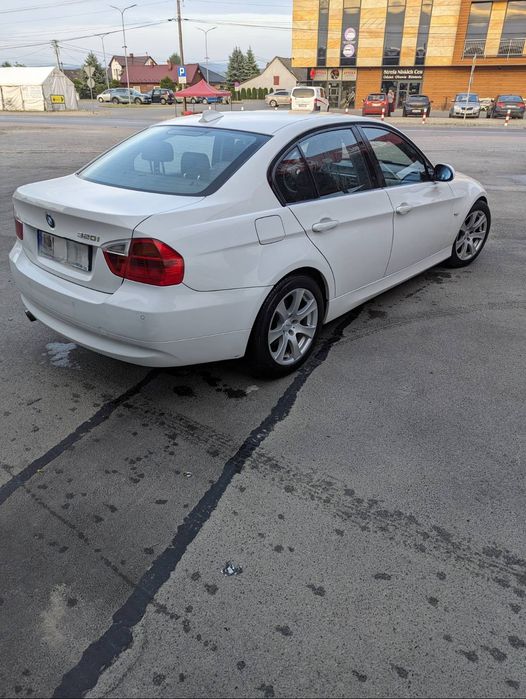 BMW Seria 3  320i automat
