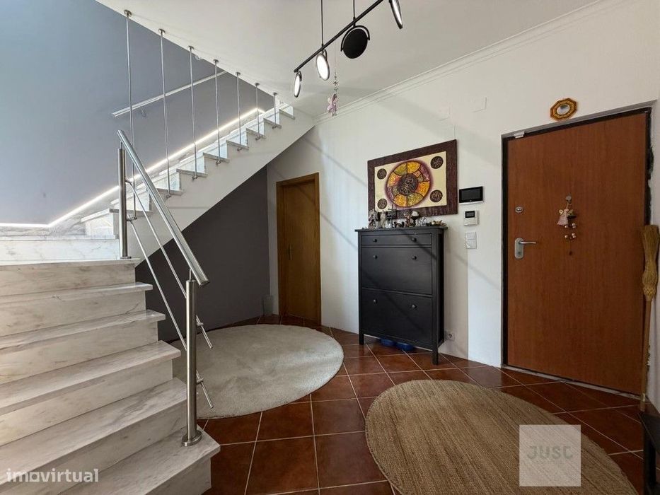 moradia t5 -bairro da milharada- Loures