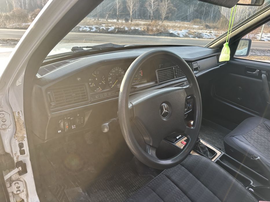 Mercedes-Benz W201 190 1991 рік