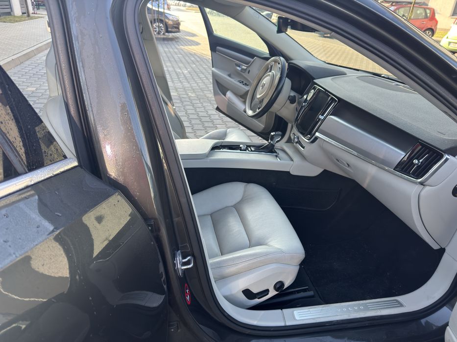 Na sprzedaz piekne Volvo V90  rok 2018