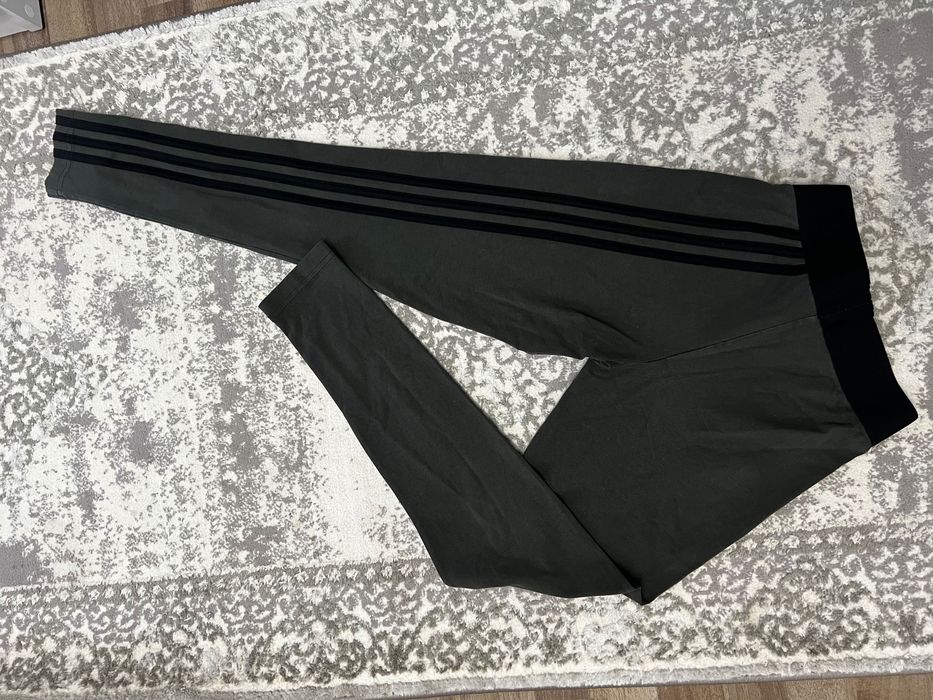 Спортивні легінси для фітнесу жіночі Adidas лосины