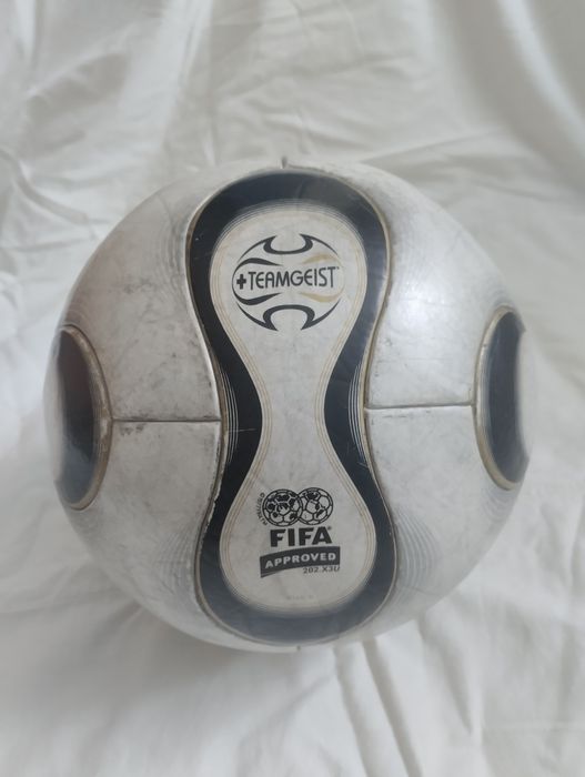 Оригінальна М'яч Adidas TEAMGEIST  Fifa World Cup 2006!