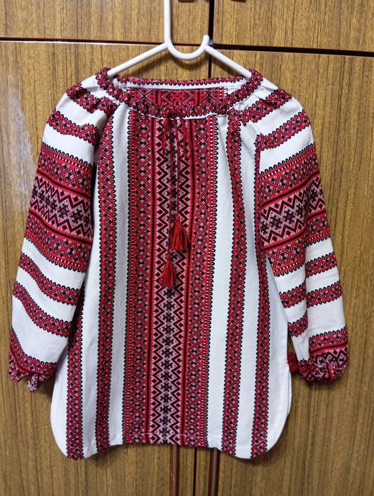 Вишиванка для дівчинки