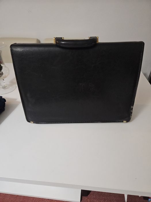 Pasta em pele vintage