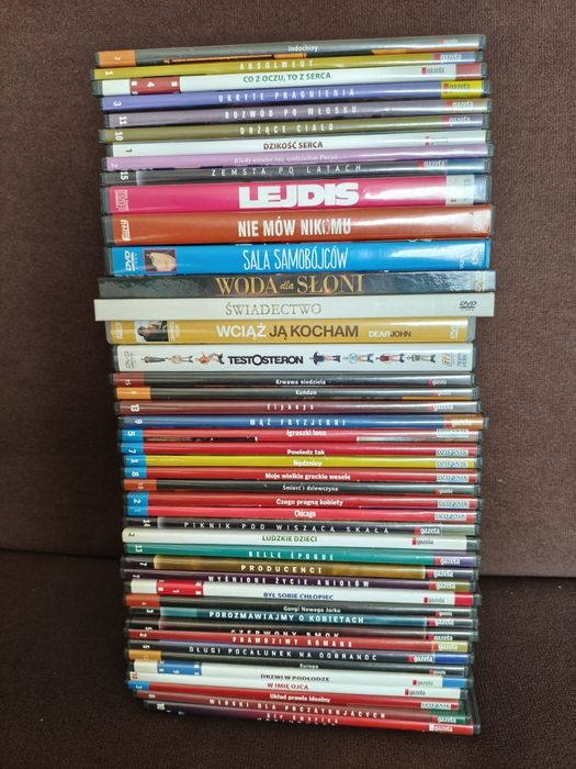 Filmy na dvd, różne tytuły.