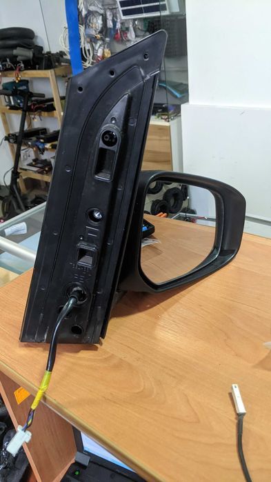 Зеркало праве в зборі Citroen C-Zero Peugeot ion mitsubishi i-miev