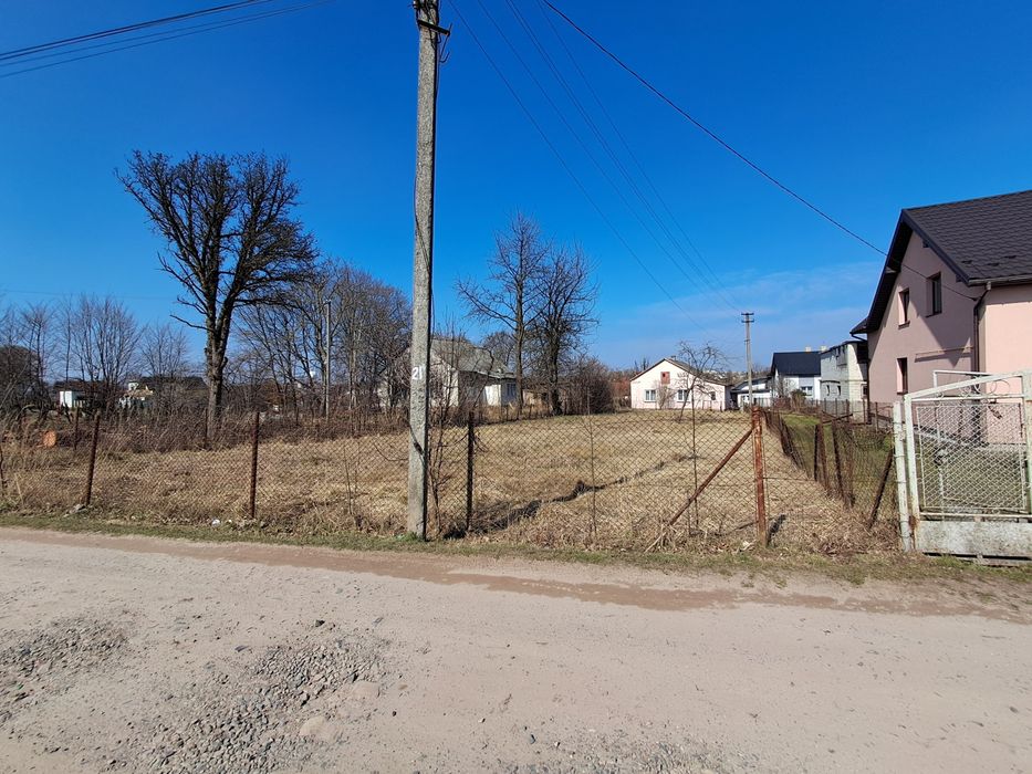 Продаж будинку з ділянкою 16 соток в Скнилові