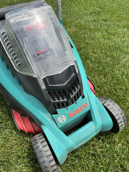 Corta Relva Bosch Rotak 34Li