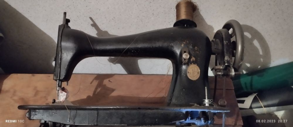 Продам швейную машинку бу в отличном состоянии Сингер