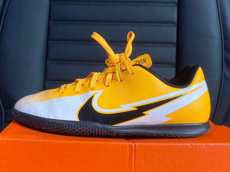 Nike Mercurial 36,5 (23,5cm) Buty piłkarskie halówki